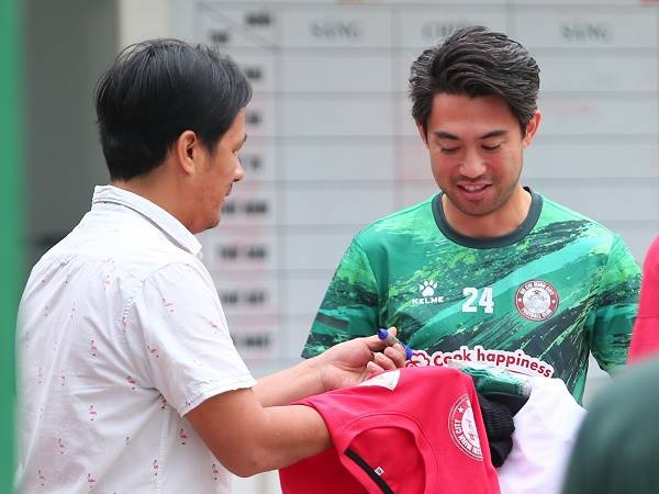 Bóng đá Việt Nam sáng 15/11: Lee Nguyễn không gia hạn với CLB TP.HCM