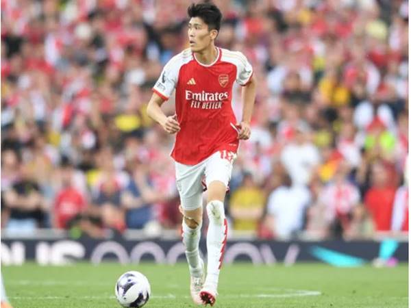 chuyen-nhuong-bd-23-9-arsenal-chot-gia-ban-takehiro-tomiyasu