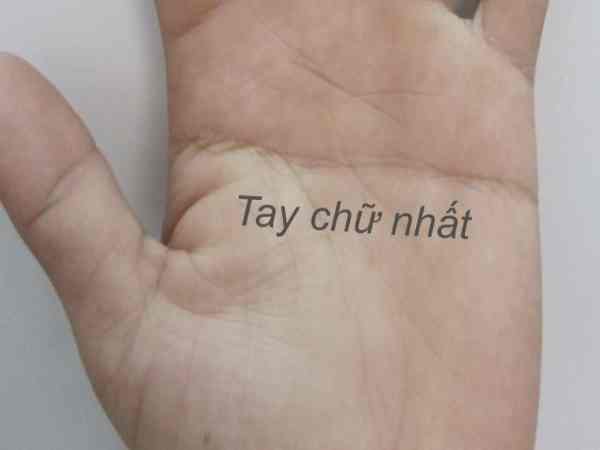 Bàn tay chữ nhất ở nữ giới là gì?