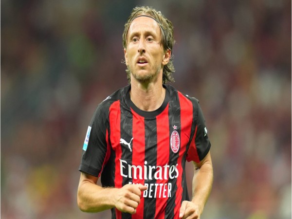 Tin BĐ: Luka Modric ở Milan nỗi tiếc nuối Bernabeu