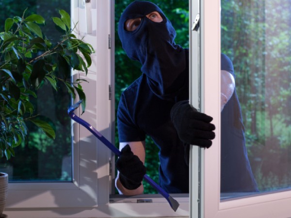 Nằm mơ thấy trộm vào nhà có số gì may mắn phát tài