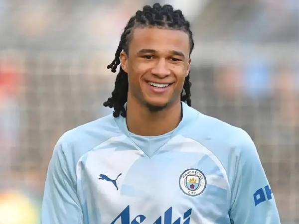 Tin Man City: Barcelona nhắm Nathan Aké cho hàng thủ